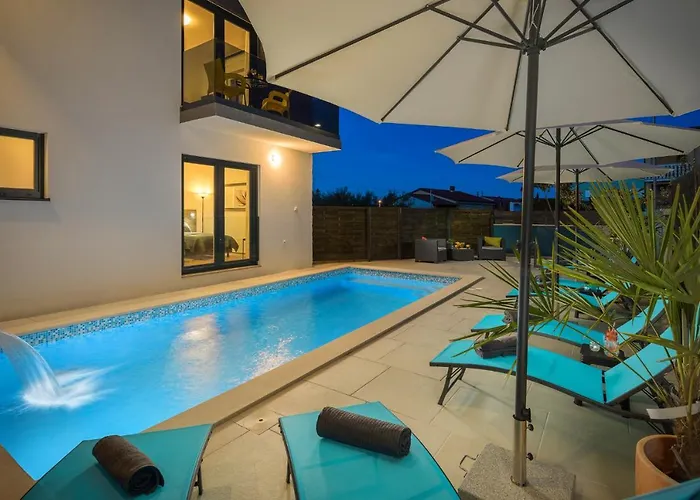 Valla Studio-free Bikes-adults Only *