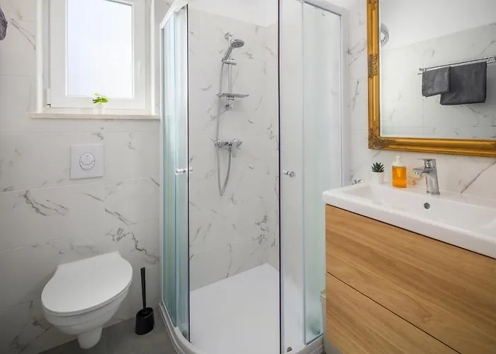 Valla Studio-free Bikes-adults Only *