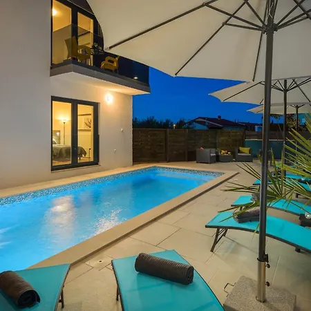 Valla Studio-adults Only-pool & Free Bikes *