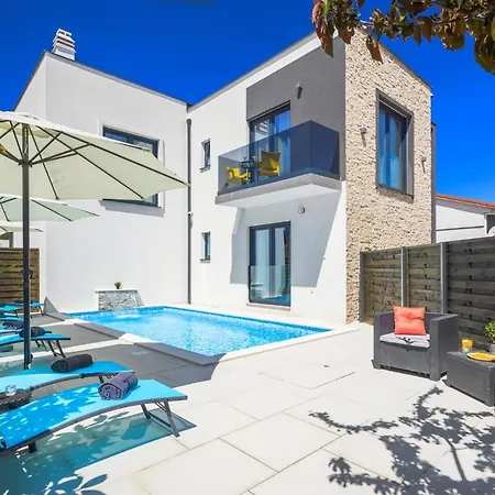 Appartement Valla Studio-adults Only-pool & Free Bikes Fažana